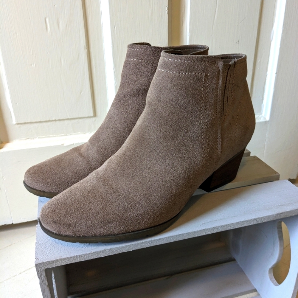 Blondo size 9.5 boots